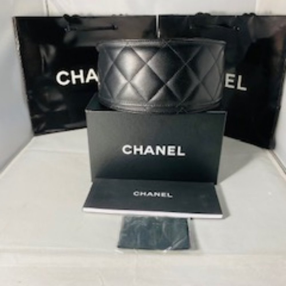 CHANEL Black Quilted Clam Sunglass Case w/ Box, book and cloth